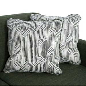 Geometric Olive Green and White and solid green Pillow Cover- set of 4- NWOT